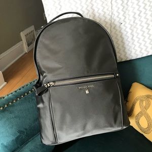 michael kors kelsey backpack